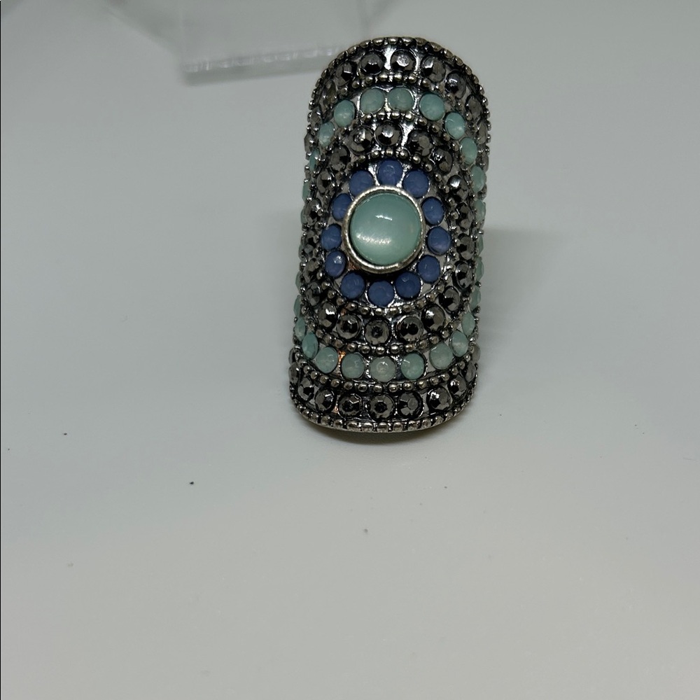 Elegant vintage Silver and Blue Statement Ring